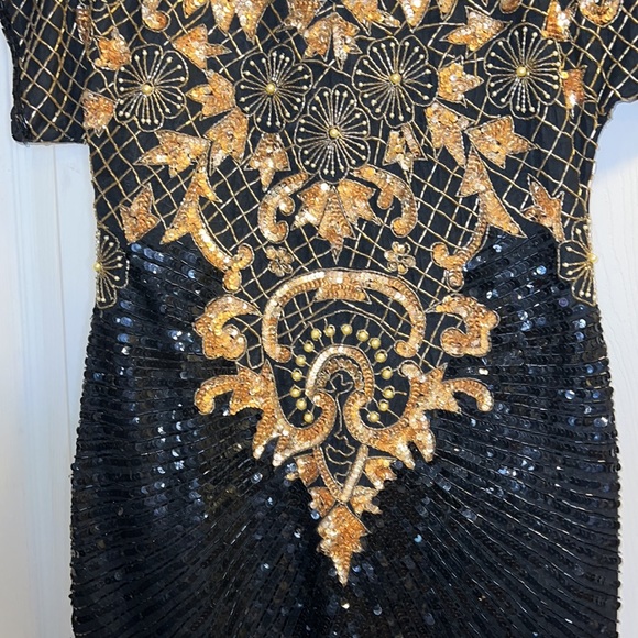 Beautiful Vintage Silk Beaded Black and Gold Dress size M by Carina - Picture 3 of 15